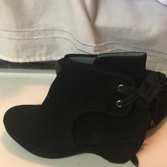 NWOT Sasha London black suede platform booties - Picture 6 of 8